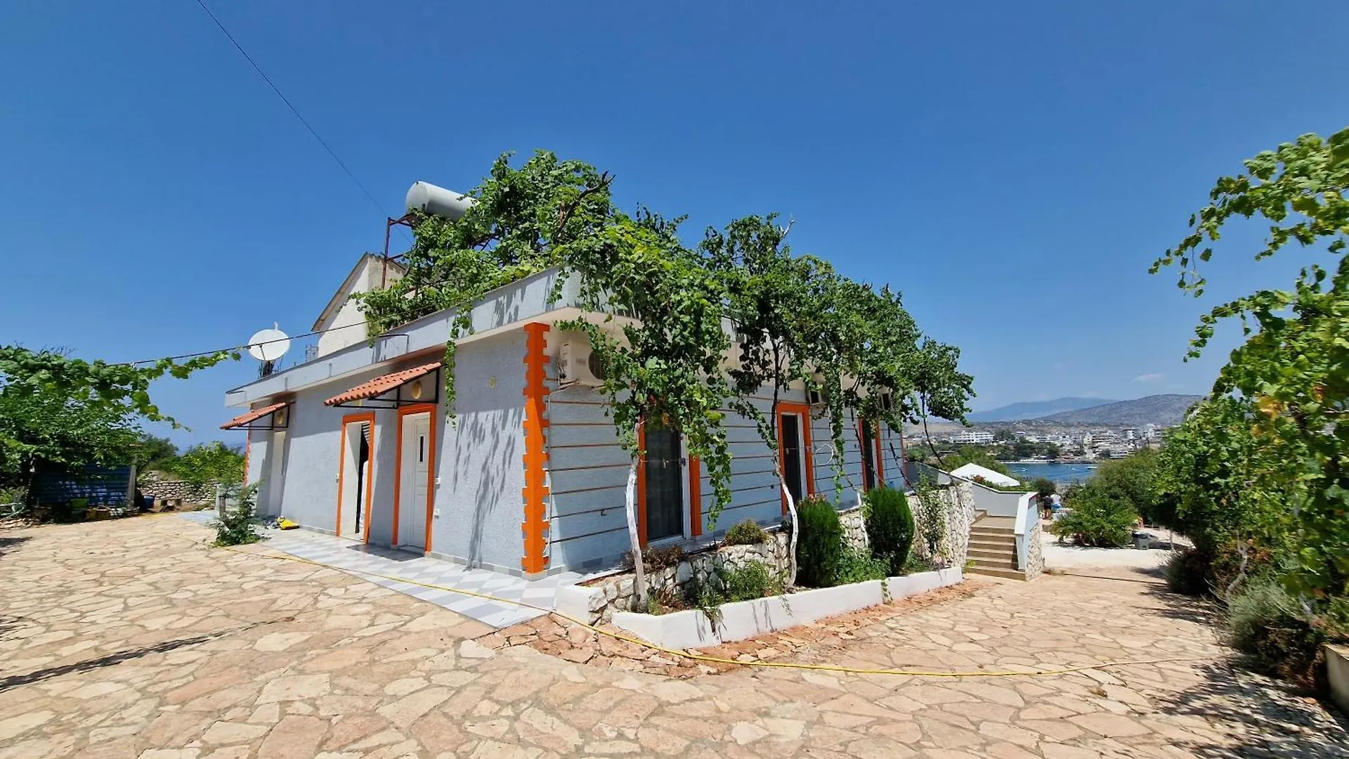 Seaside Ksamil Apartment 0*,